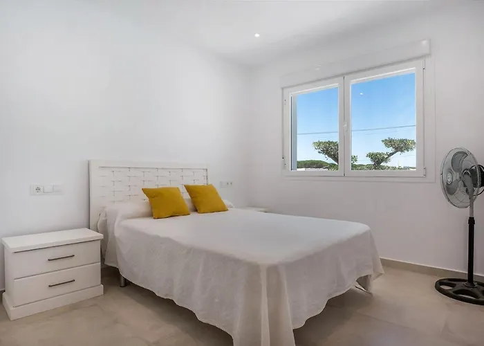 בית כפרי Casa Robert קוניל דה לה פרונטרה